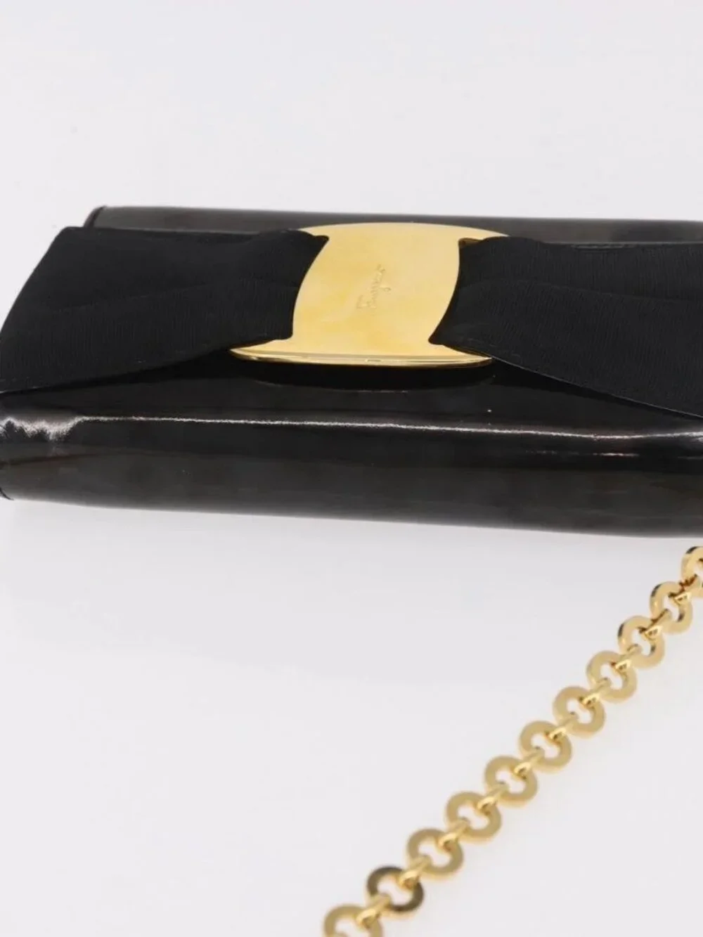 Salvatore Ferragamo Vara Ribbon Chain Bag Patent Leather Black Gold Auth bs35689